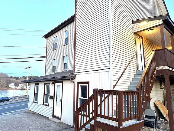 4th image of 42 Maple St