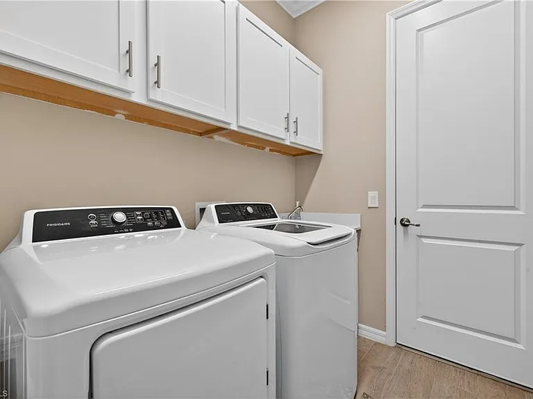 5856 Sunningdale St — Photo 28