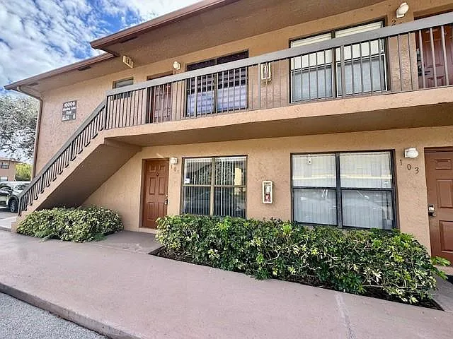 2 bed, 2.0 bath, 760 sqft, $1,700 — Photo 1