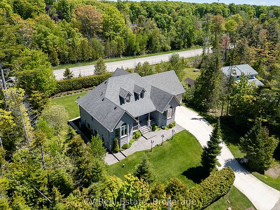 2nd image of 180 Saint Edmunds Cres