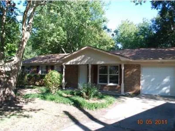 107 Arbor Rd, Summerville, SC 29485