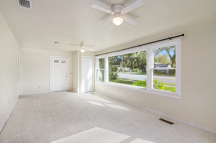 1220 W Dixie Ave — Photo 9