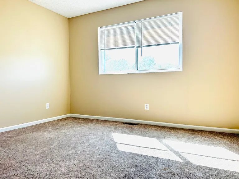 829 Whitetail Ct — Photo 15
