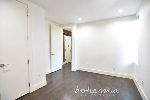 Rented by Bohemia Realty Group | media 7