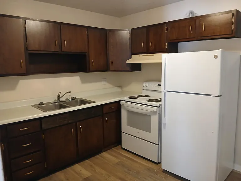 1701 Hutchinson Ave #2 — Photo 4