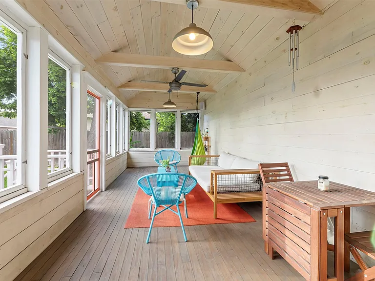 817 Gale St — Photo 28