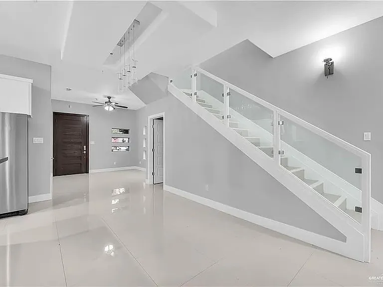 3016 S L St #1 — Photo 7