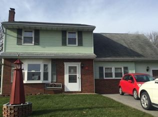101 Brewster Dr, Lancaster, PA