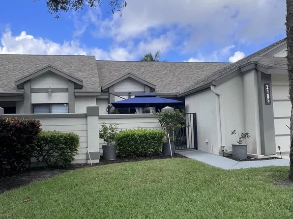 2105 Landings Blvd, Greenacres, FL 33413