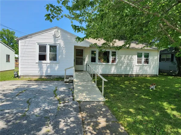 204 Cherry St, Lamar, MO 64759