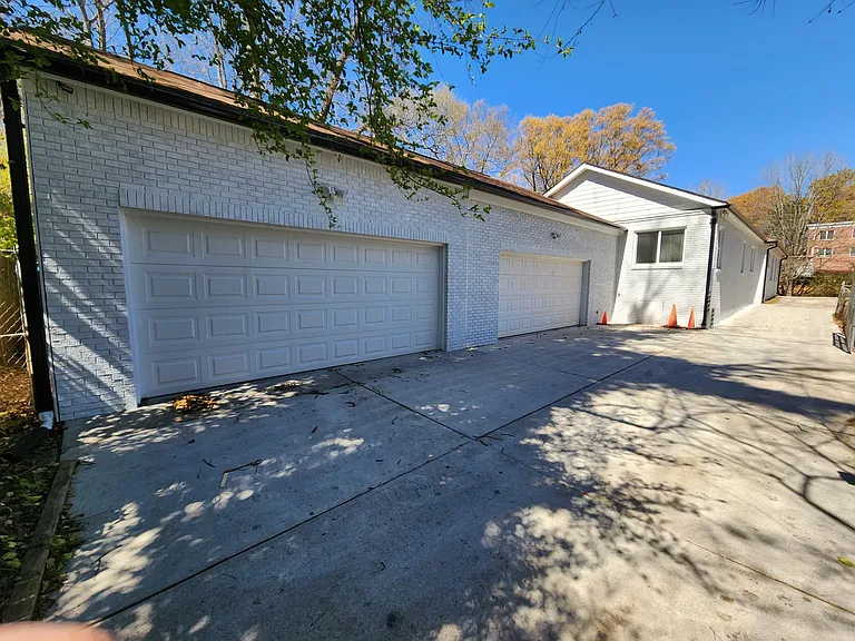 588 Fletcher St SW — Photo 9
