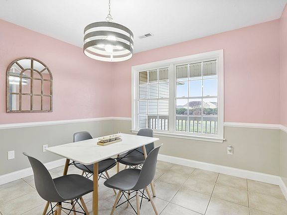 5th image of 665 Holly Springs Rd