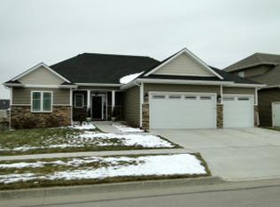 3024 Red Fox Rd, Ames, IA 50014