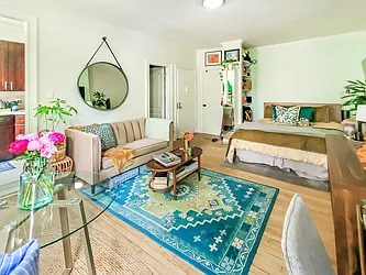 Rented by Amicourt LLC