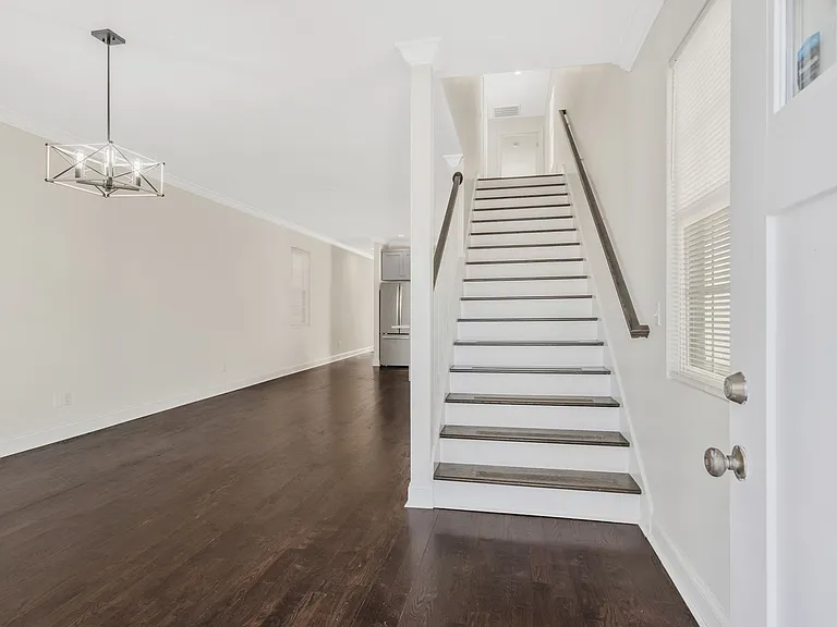 5809B Morrow Rd — Photo 4