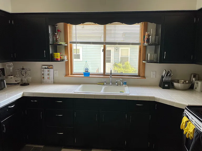Spacious kitchen.