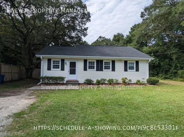 6300 Shinnwood Rd, Wilmington, NC 28409