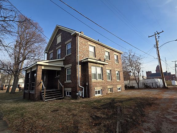 2nd image of 340 N Edward St