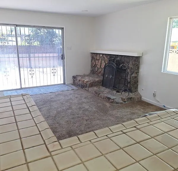 858 Ashfield Ave — Photo 2