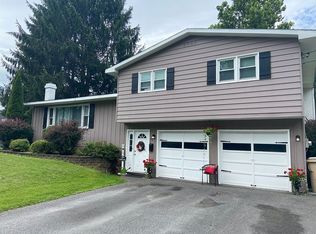 35 Imperial Dr, New Hartford, NY 13413