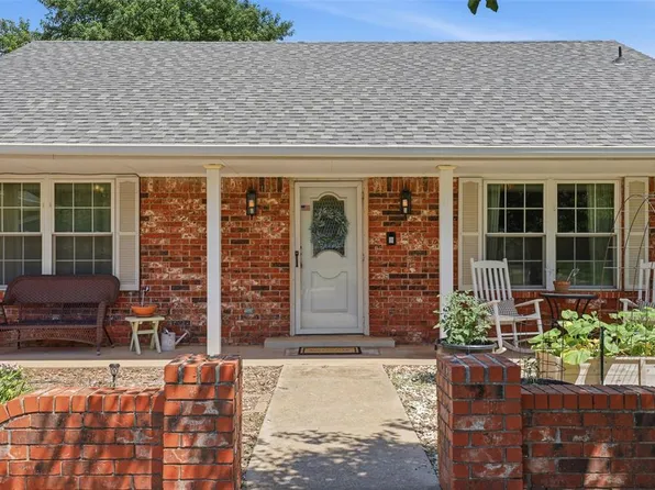 616 N Falcon Way, Mustang, OK 73064