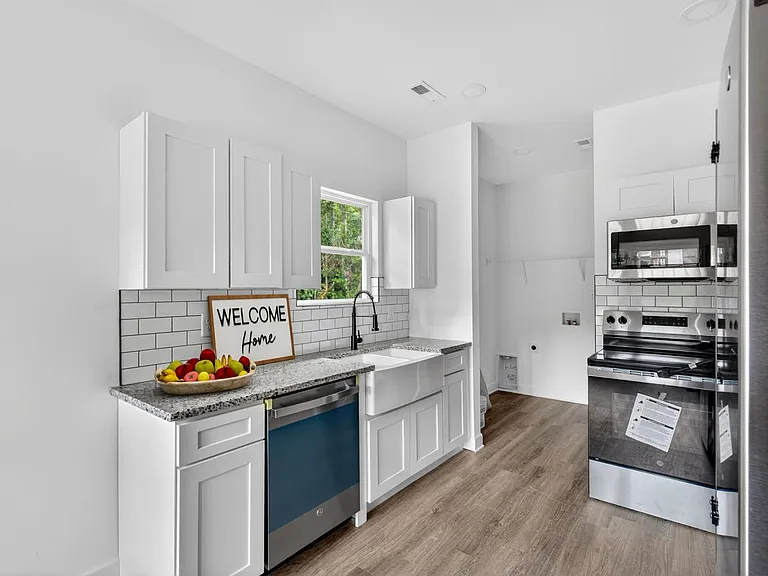 417 8th Street Dr SW — Photo 13