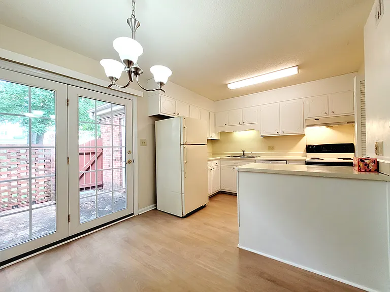 222 Northpoint Ave #H — Photo 5