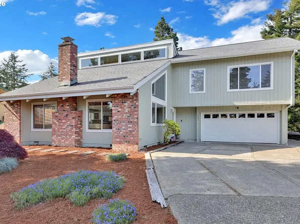 2235 10th St, Florence, OR 97439