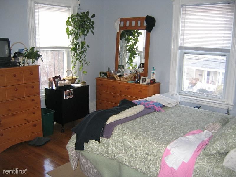 3 Foster #2R Boston (Brighton) Shared Unit Photo 4