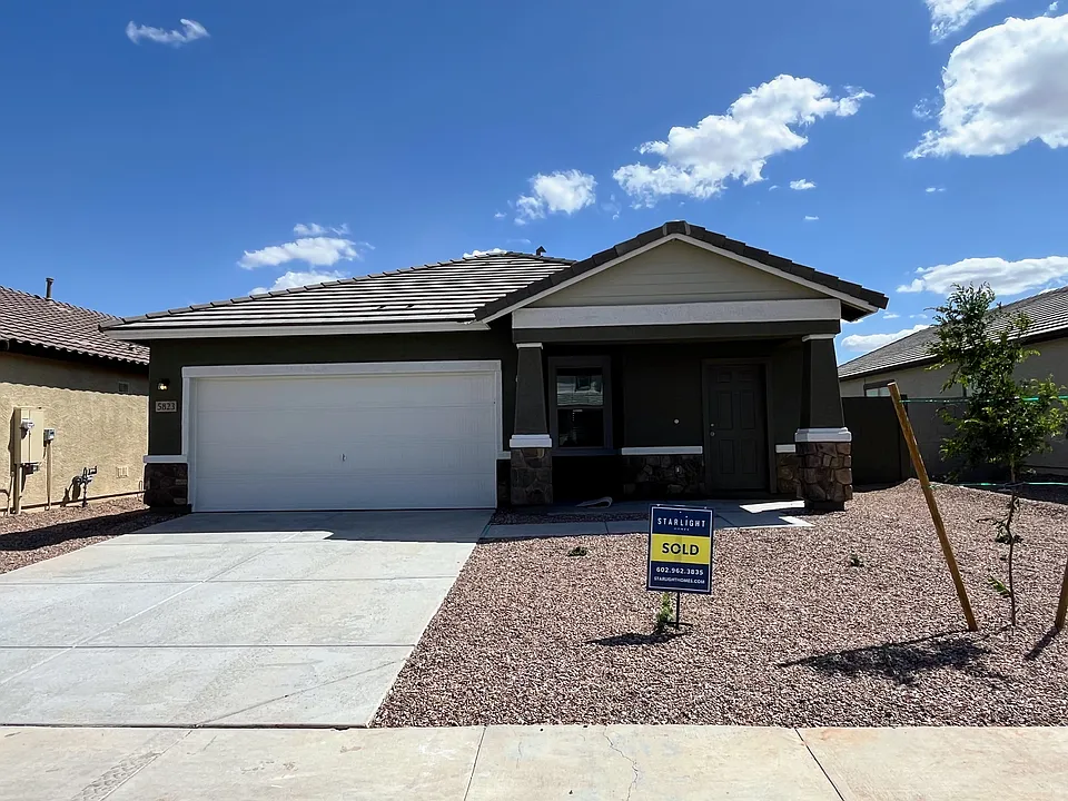 5823 W Willow Ridge Dr