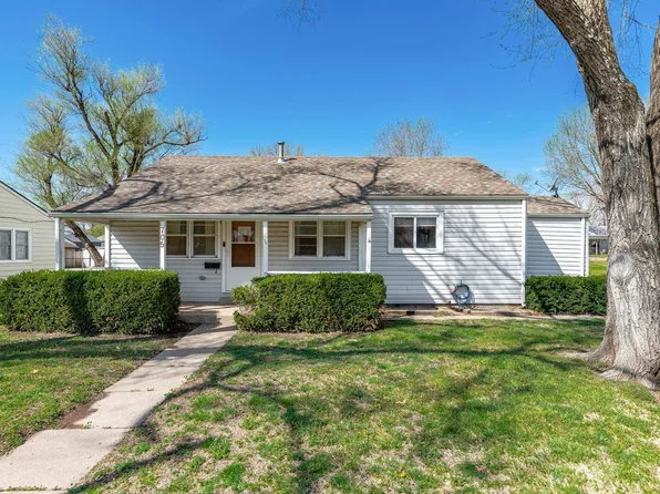 705 Maplewood Dr, El Dorado, KS 67042