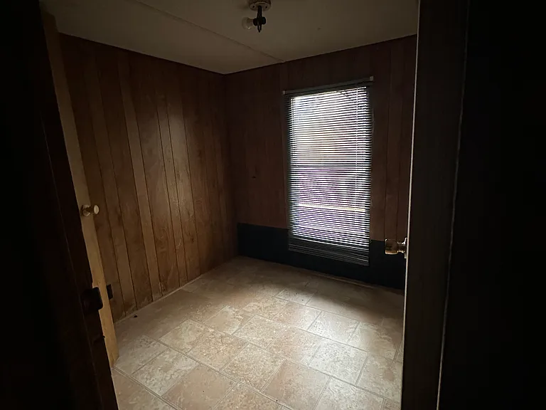 102 Marbury Rd — Photo 5