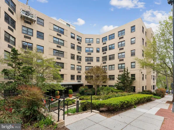 1801 Clydesdale Pl NW APT 201, Washington, DC 20009