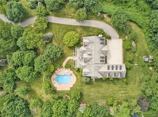 11 Fawn Ln, Armonk, NY 10504