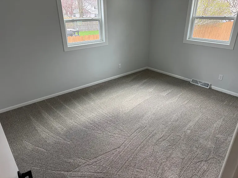 102 Lynn Dr — Photo 7