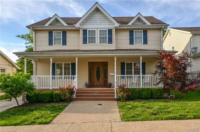325 McCullough Ave photo 1