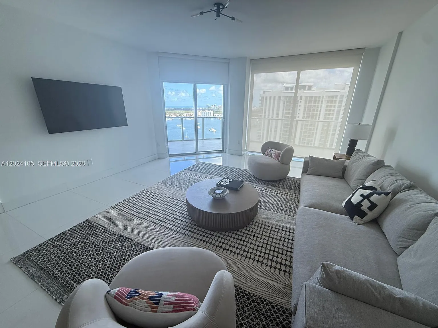 Marina Palms Residences N — Photo 1