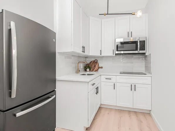 507 Weiher Ct #1, Bronx, NY 10456
