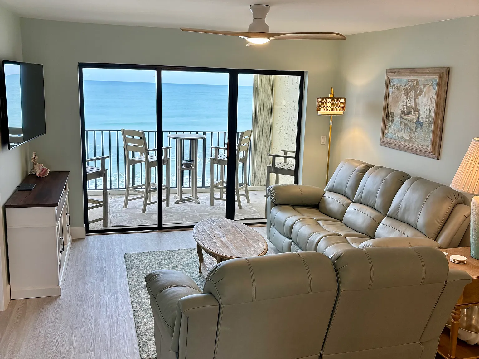 2 bed, 1053 sqft, $4,100 — Photo 4