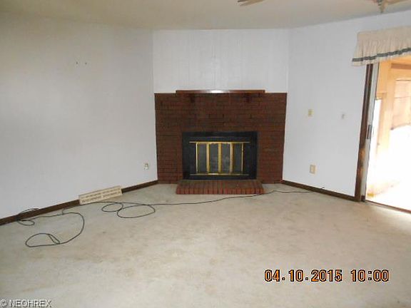 3rd image of 419 Lemae St