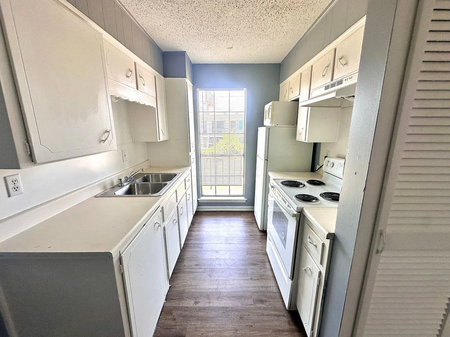 Eastgate Apartments — Photo 4