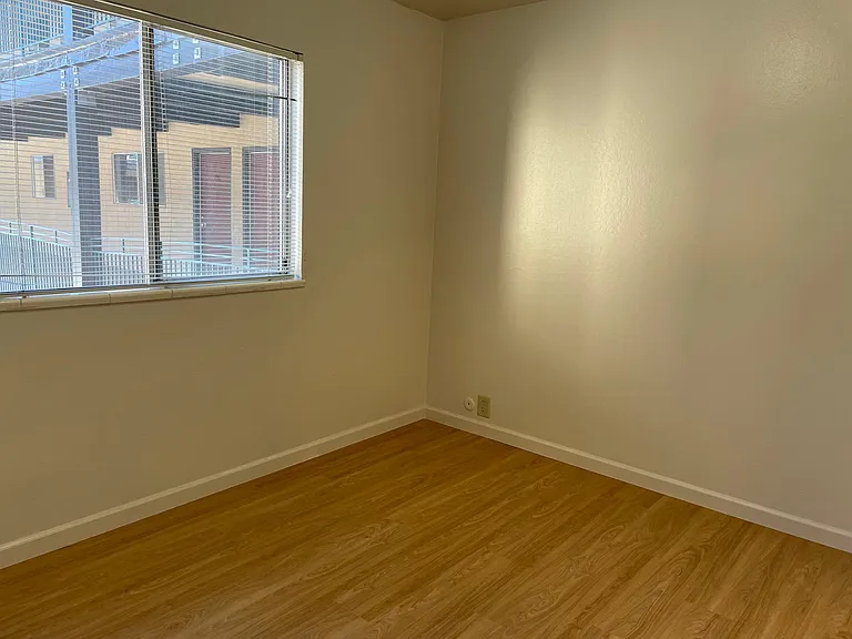 2033 Haste Street — Photo 42