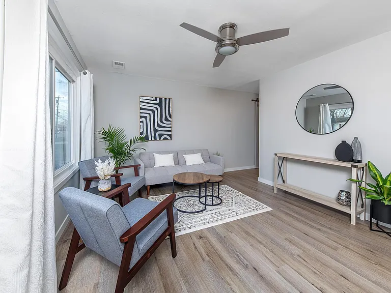 1021 Olympia Dr — Photo 8