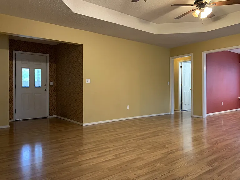 1302 N Flamingo Rd — Photo 4