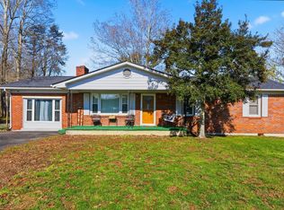 507 Holman Dr, Stanton, KY 40380