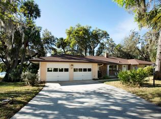 17 Spring Lake Way, Ocala, FL 34472