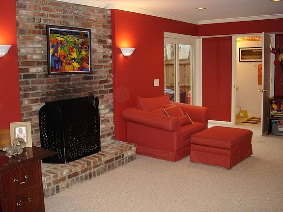 Fantastic remodeled basement w/2nd fireplace