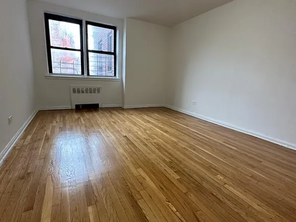 (undisclosed Address), Bronx, NY 10457