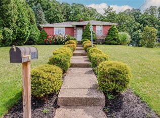 9100 Plateau Dr, Pittsburgh, PA 15237