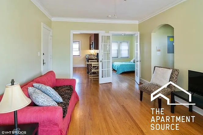 906 S Elmwood Ave #3 — Photo 1